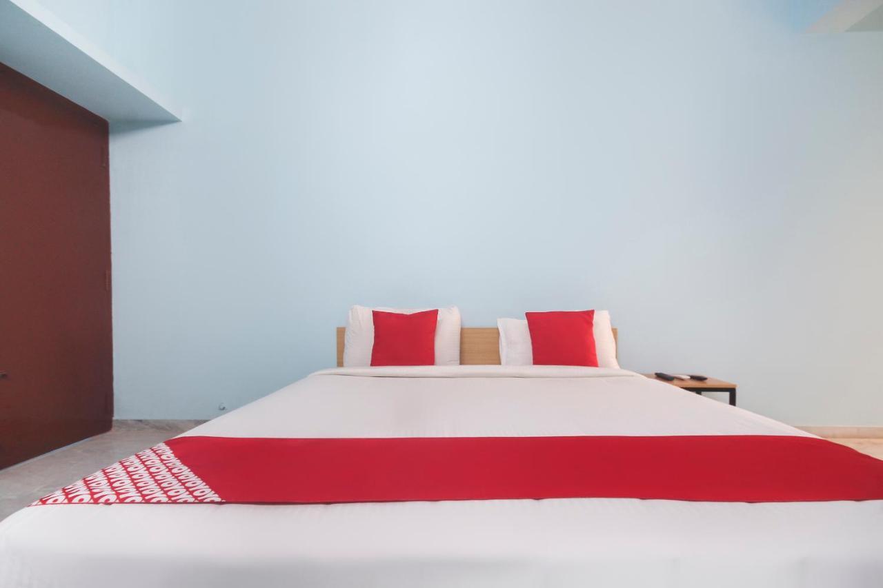 Oyo Flagship 48158 Ss Towers Hotel Podanur Екстериор снимка